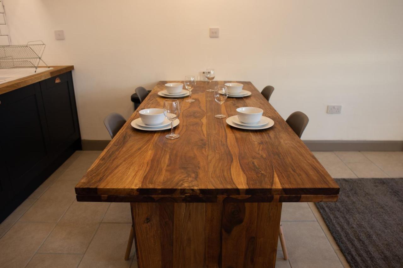 Unique Barn Conversion In Saddleworth โอลดัม ภายนอก รูปภาพ