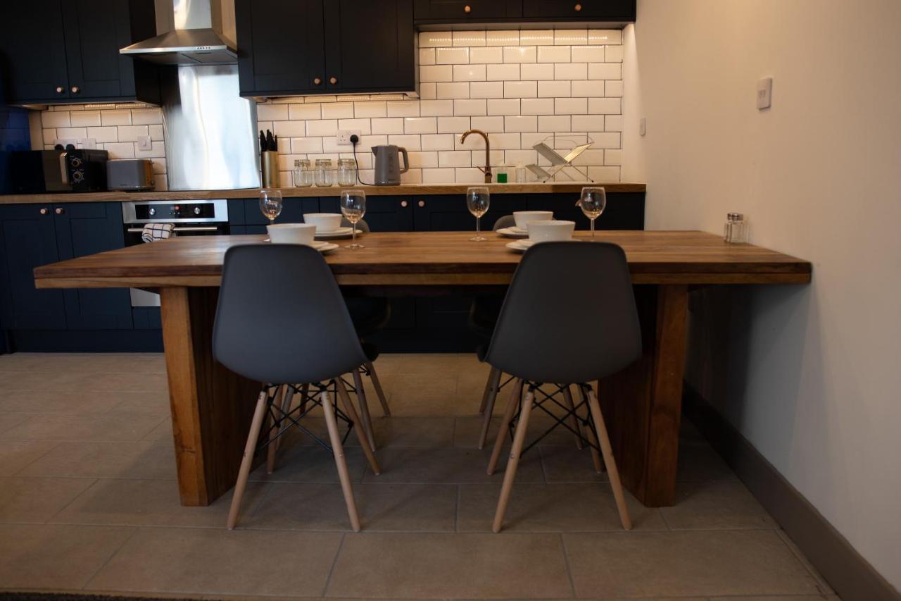 Unique Barn Conversion In Saddleworth โอลดัม ภายนอก รูปภาพ